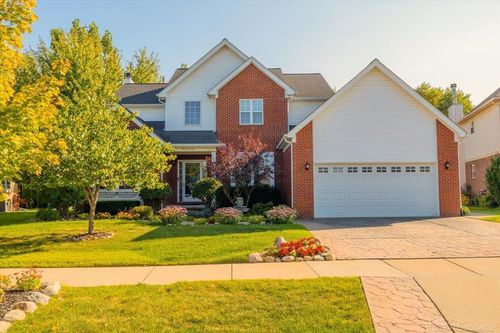 36556 Orchard Lake Dr, New Baltimore, MI, 48047-5550 | Card Image