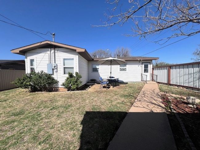 3702 Dalton Dr, House other with 3 bedrooms, 1 bathrooms and 2 parking in Snyder TX | Image 30