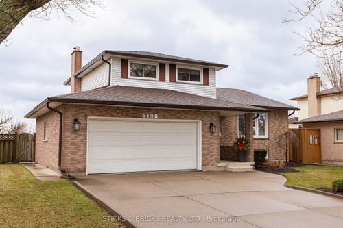 5198 Valley View Cres, Niagara Falls, ON, L2E7E5 | Card Image