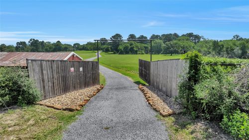 15184 Fm 2620 Rd, Bedias, TX, 77831-3910 | Card Image