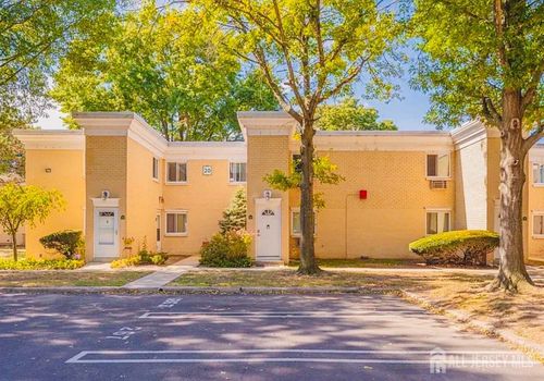 apt-2b-20 Lake Ave, East Brunswick, NJ, 08816-1810 | Card Image