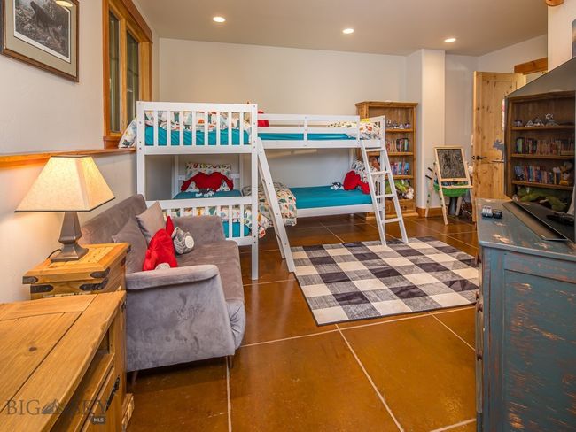 Lower level bedroom #3 (no closet) | Image 46