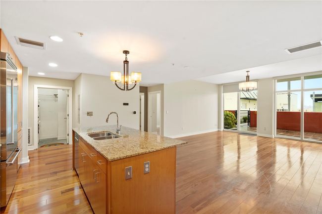 UNIT-912 - 1208 E Kennedy Blvd, Condo with 2 bedrooms, 2 bathrooms and null parking in TAMPA FL | Image 21