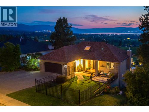 880 Ackerman Crt, Kelowna, BC, V1X7L2 | Card Image