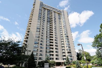 407 - 1500 Riverside Dr, Condo with 2 bedrooms, 2 bathrooms and 1 parking in Ottawa ON | Image 1