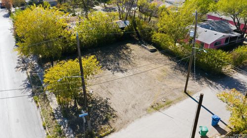 907 S Navidad St, San Antonio, TX, 78207 | Card Image