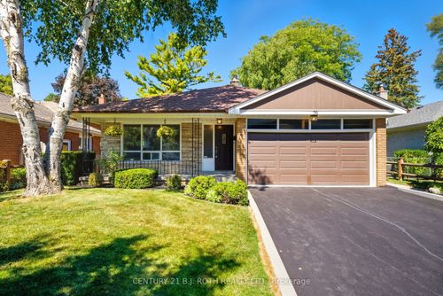 56 Weatherstone Cres, North York, ON, M2H1C2 | Card Image