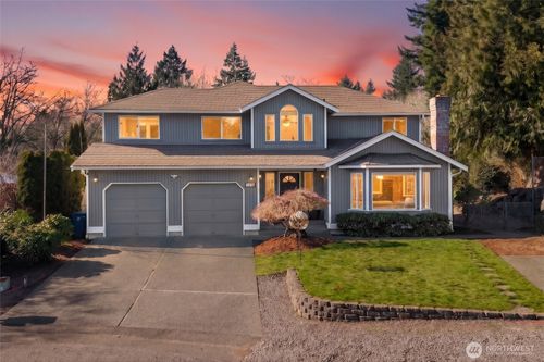 14609 142nd Ave Se, Renton, WA, 98059-5523 | Card Image