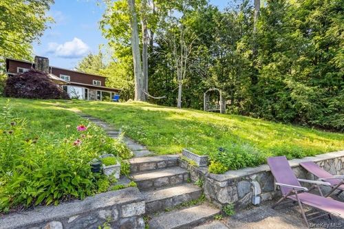 224 Lake Shore Rd, Putnam Valley, NY, 10579-1313 | Card Image