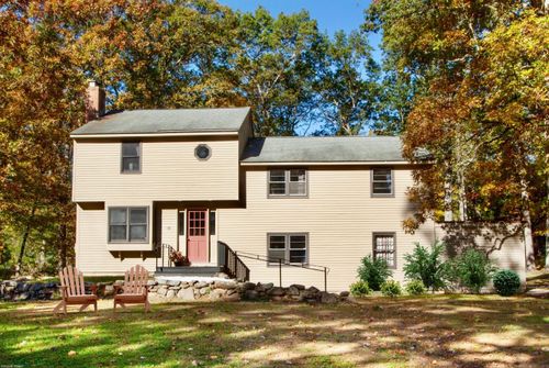 19 Glenbrook Rd, West Simsbury, CT, 06092-2507 | Card Image