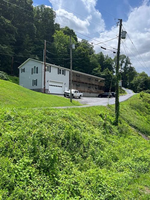 1190 Alleghany Rd, Grundy, VA, 24614-7150 | Card Image