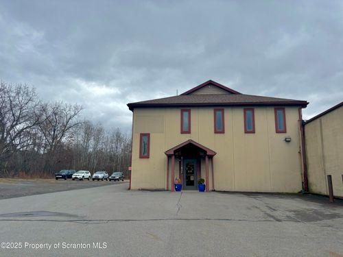 4113 Birney Ave, Moosic, PA, 18507-1301 | Card Image