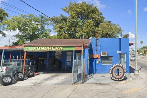 1650 Nw 27th Ave, Miami, FL, 33125-2156 | Card Image