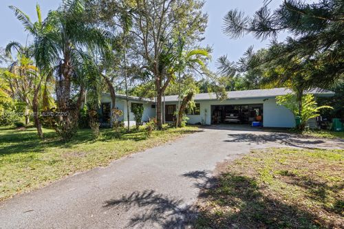 9300 Sw 116th St, Miami, FL, 33176-4230 | Card Image