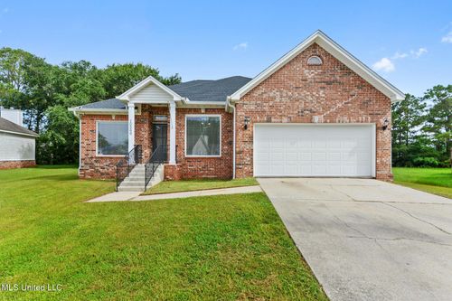 10566 W River Vue, Biloxi, MS, 39532-8019 | Card Image