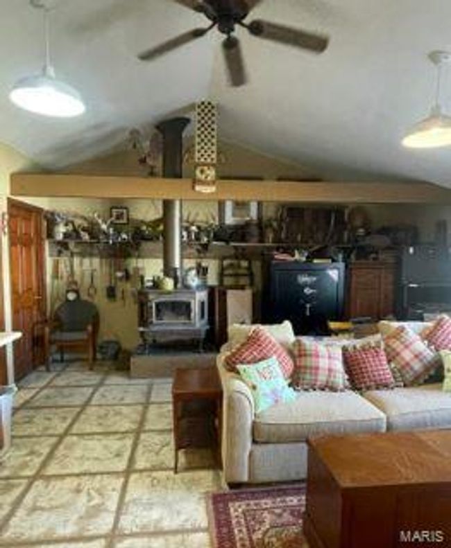 1838 Stollmeyer Rd, Home with 3 bedrooms, 2 bathrooms and null parking in Morrison MO | Image 62