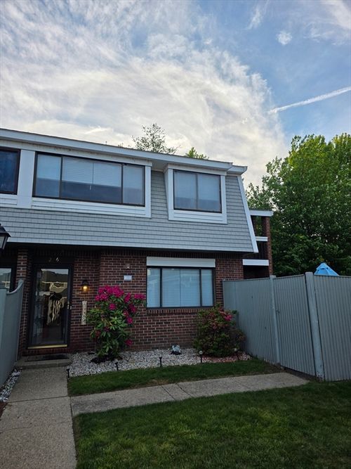 206-206 Greenbrook Dr, Stoughton, MA, 02072 | Card Image
