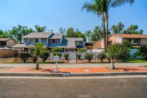 574 E Skylark Dr, Ontario, CA, 91761-5852 | Card Image
