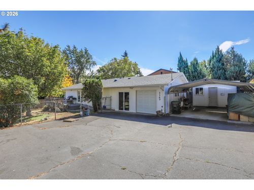 1147 Oak St W, The Dalles, OR, 97058-4566 | Card Image