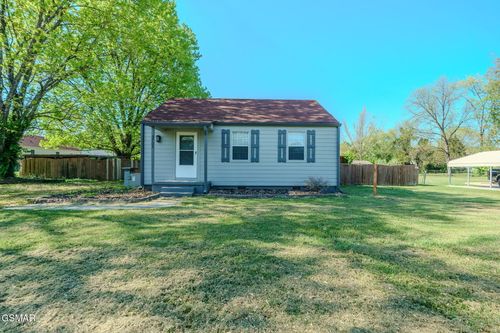 3703 Fairmont Blvd, Knoxville, TN, 37917-1631 | Card Image