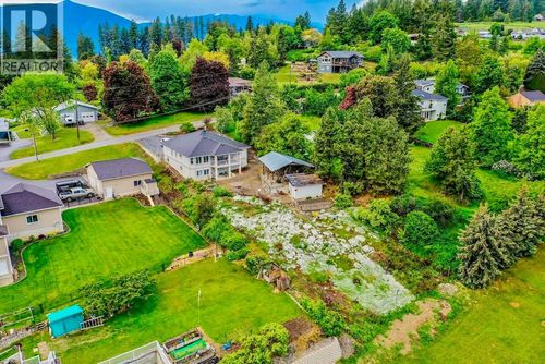 104 26 Ave N, Creston, BC, V0B1G1 | Card Image