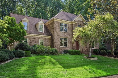 217 Yorkshire Dr, Williamsburg, VA, 23185-3912 | Card Image