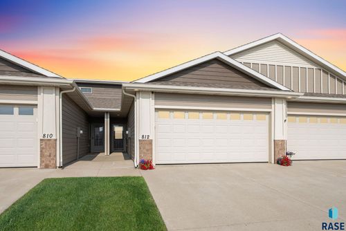 812 E El Dorado Ct, Sioux Falls, SD, 57108-8536 | Card Image