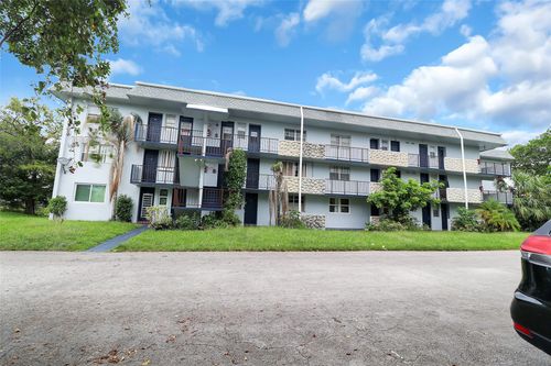 apt-203-5495 Nw 10th Ct, Plantation, FL, 33313-6465 | Card Image
