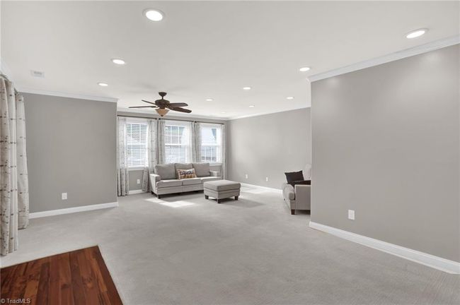 Spacious 23' 6" X 14' Den | Image 11