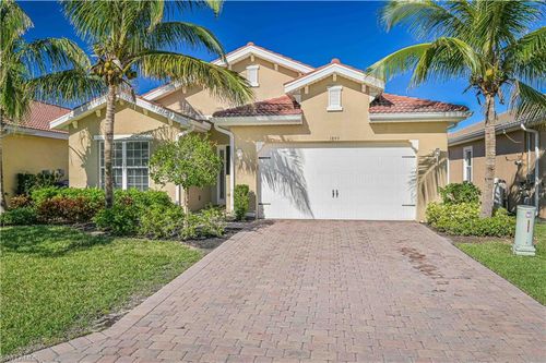 3899 Eldon St, FORT MYERS, FL, 33916 | Card Image