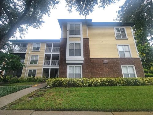 923-10020 Strafford Oak Ct, TAMPA, FL, 33624-5159 | Card Image