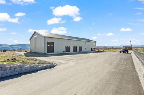 190 Gopher Rd, Selah, WA, 98942-9112 | Card Image