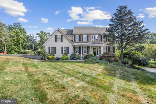 333 Willits Way, Garnet Valley, PA, 19060-1423 | Card Image