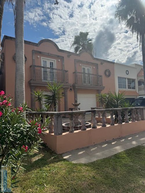 201 W Hibiscus St, South Padre Island, TX, 78597-7226 | Card Image