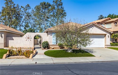 689 Twin Hills Dr, Banning, CA, 92220-5229 | Card Image