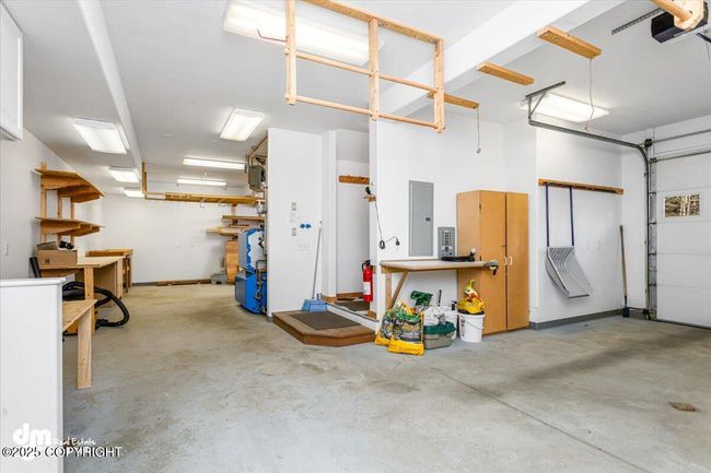 106 Garage | Image 107
