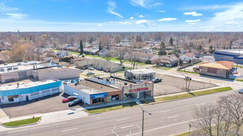 24730 Gratiot Ave, Eastpointe, MI, 48021-3313 | Card Image