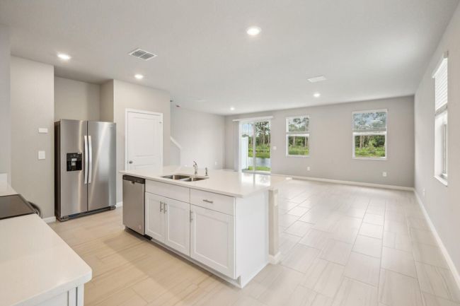 5730 Se Edgewater Cir, Townhouse with 3 bedrooms, 3 bathrooms and null parking in Stuart FL | Image 9