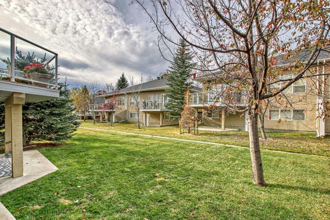 37 Rowland Lane, Home with 3 bedrooms, 2 bathrooms and 2 parking in Okotoks AB | Image 43