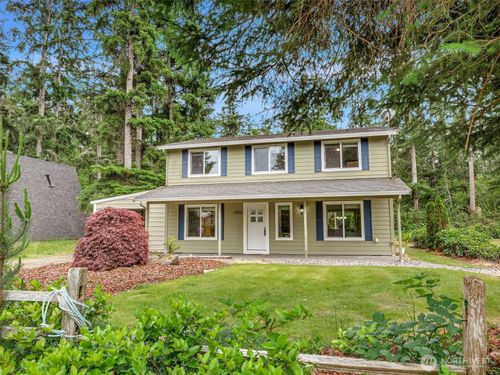 1902 194th St, Long Beach, WA, 98631-7060 | Card Image