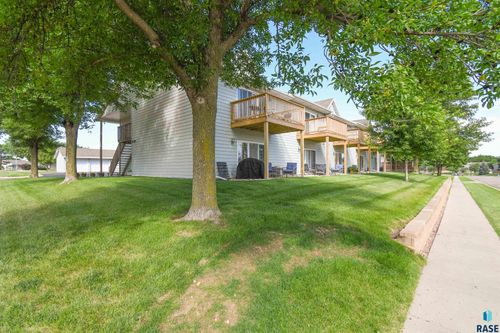9-4620 E 3rd St Street, Sioux Falls, SD, 57110 | Card Image