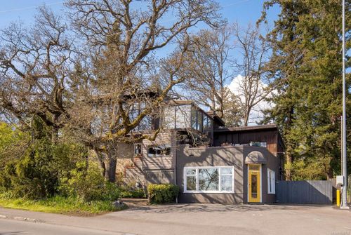 1168 Burnside Rd W, Saanich, BC, V8Z1N6 | Card Image
