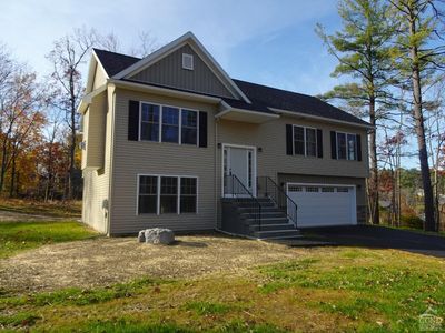 14 Marcy Ave., Home with 3 bedrooms, 1 bathrooms and null parking in Averill Park NY | Image 2