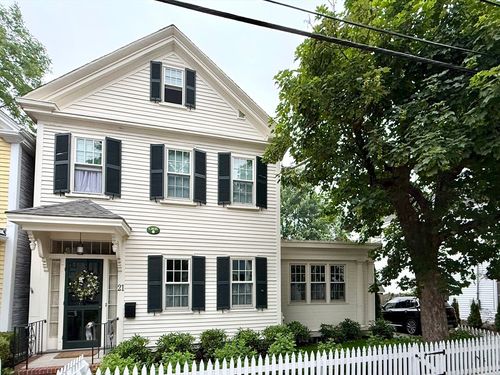 21 Church St, Dedham, MA, 02026-4315 | Card Image