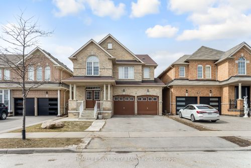 4 Fossil St, Brampton, ON, L6P3G6 | Card Image