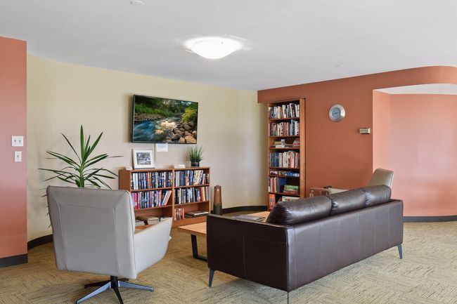 Amenities including a community room, event/party room (both with incredible views), 3 adjoining guest suites, a car wash and beautifully landscaped grounds. | Image 24