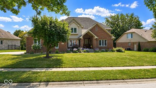1772 Wedgewood Dr, Greenwood, IN, 46143-8412 | Card Image
