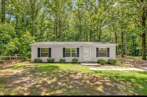 354 Rainey Dr, Spring Lake, NC, 28390-7951 | Card Image
