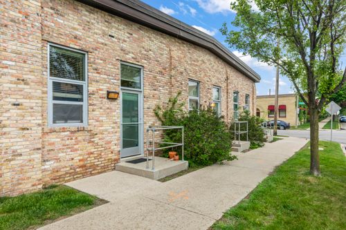 3059 N Weil St, Milwaukee, WI, 53212-2278 | Card Image