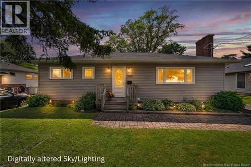 10 Hollywood Dr, Moncton, NB, E1E2R5 | Card Image